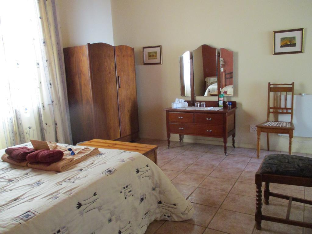 Van Rhyn Guest House Vanrhynsdorp المظهر الخارجي الصورة