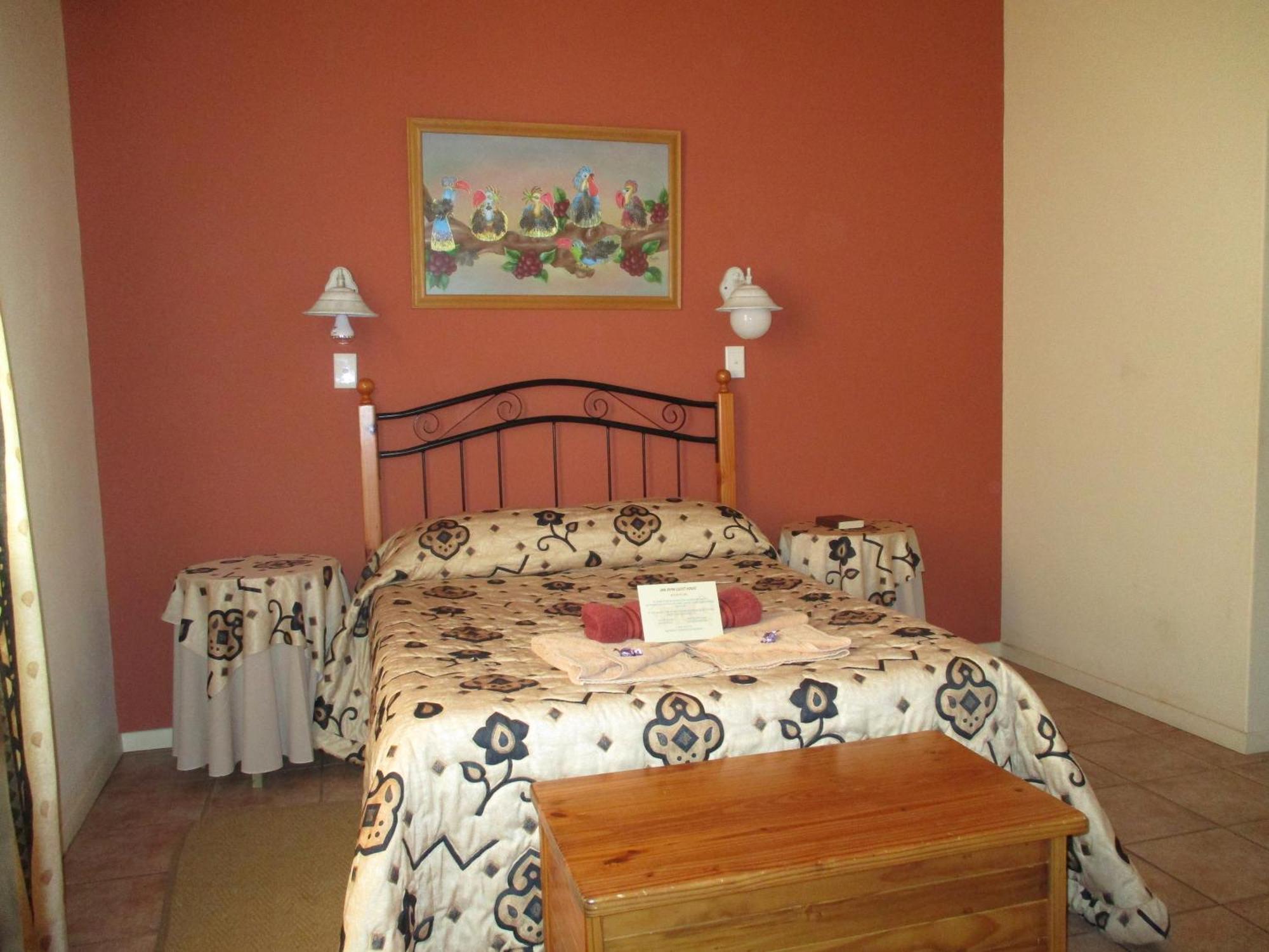 Van Rhyn Guest House Vanrhynsdorp المظهر الخارجي الصورة