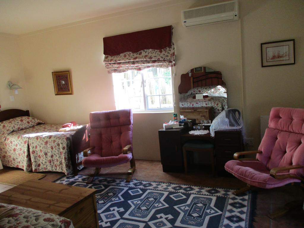 Van Rhyn Guest House Vanrhynsdorp المظهر الخارجي الصورة