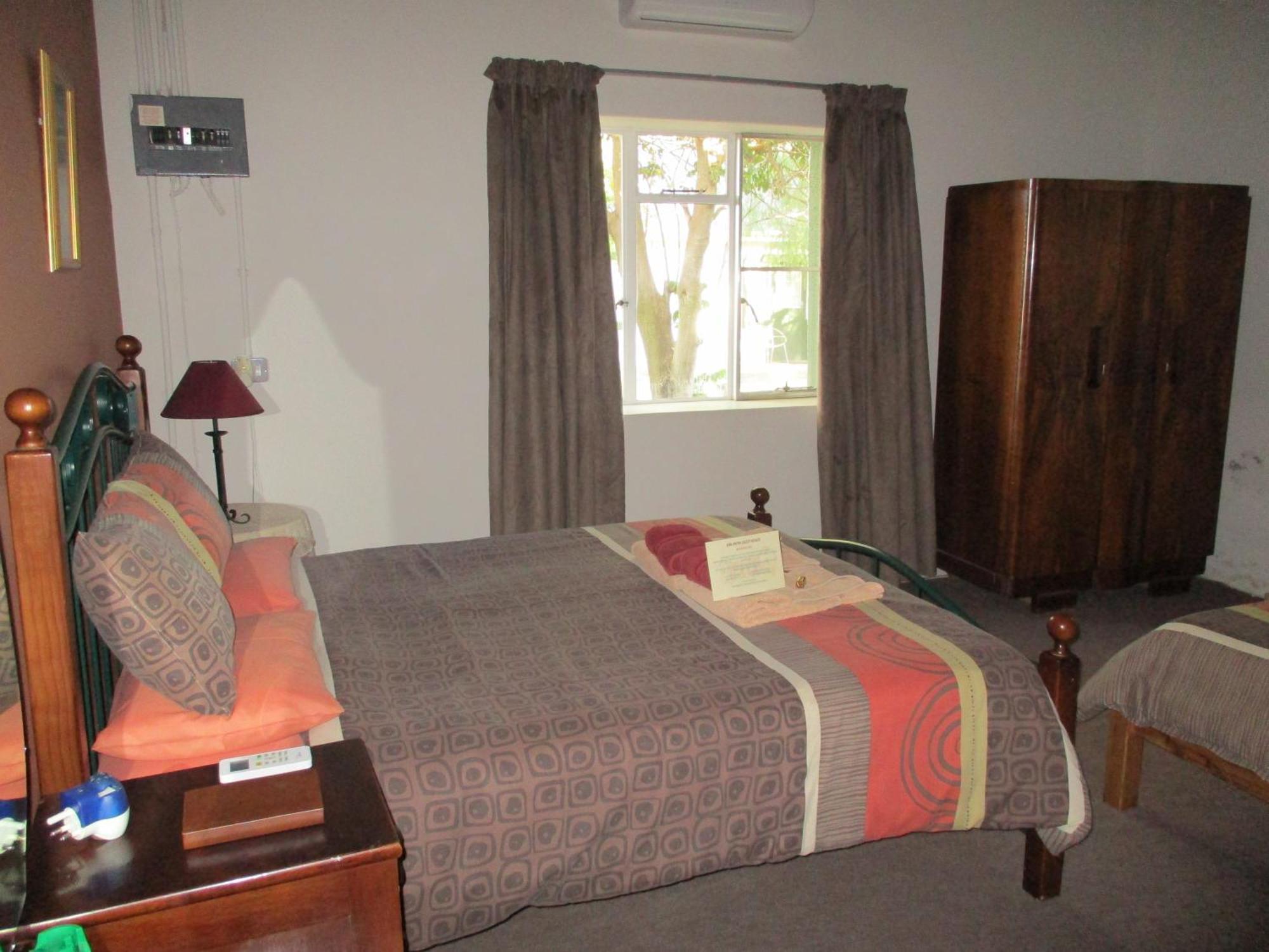 Van Rhyn Guest House Vanrhynsdorp المظهر الخارجي الصورة