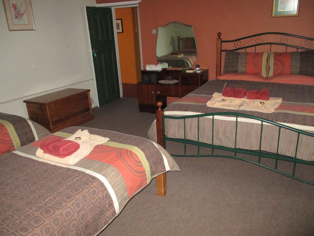 Van Rhyn Guest House Vanrhynsdorp المظهر الخارجي الصورة