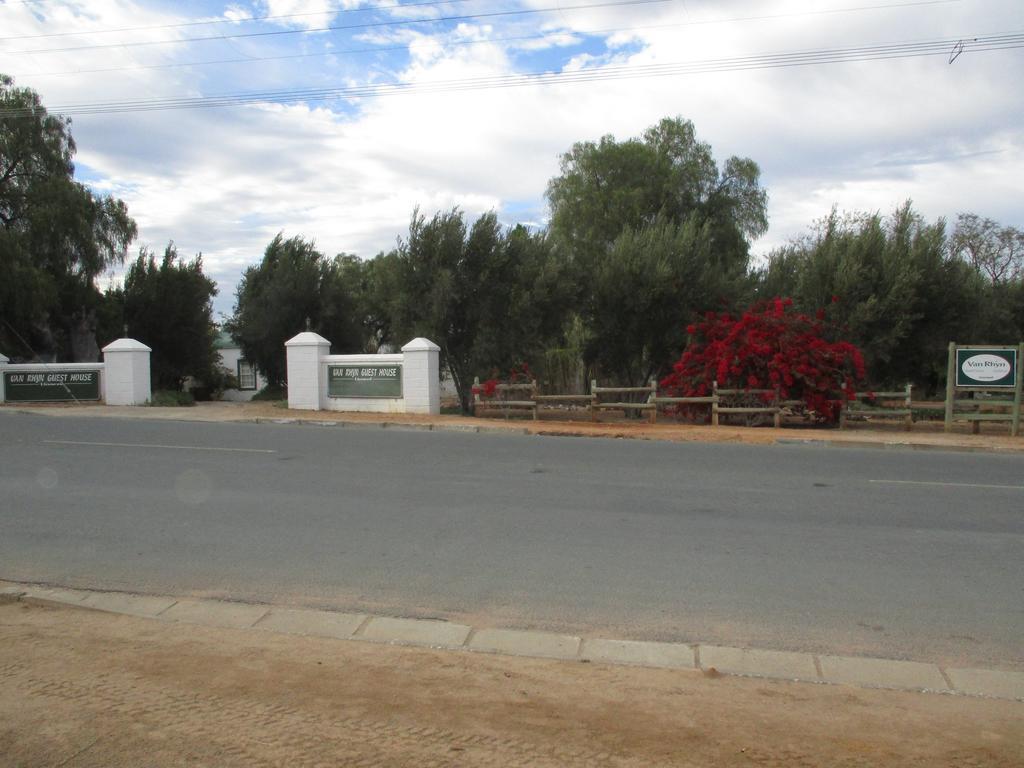 Van Rhyn Guest House Vanrhynsdorp المظهر الخارجي الصورة