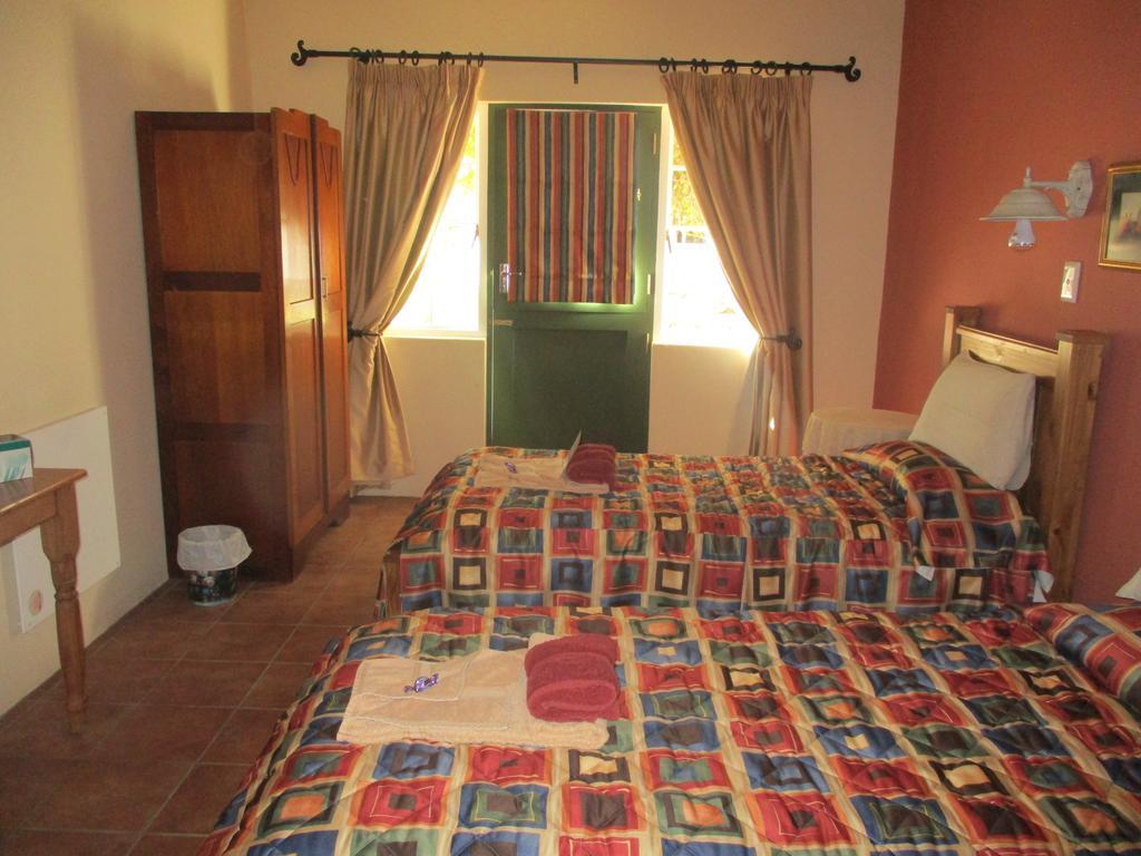 Van Rhyn Guest House Vanrhynsdorp المظهر الخارجي الصورة